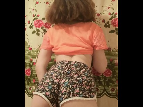 ❤️ Сэксуальная маладая красуня здымае шорты на камеру ️❌ Чербанне на be.niceporn-tv.ru ❤